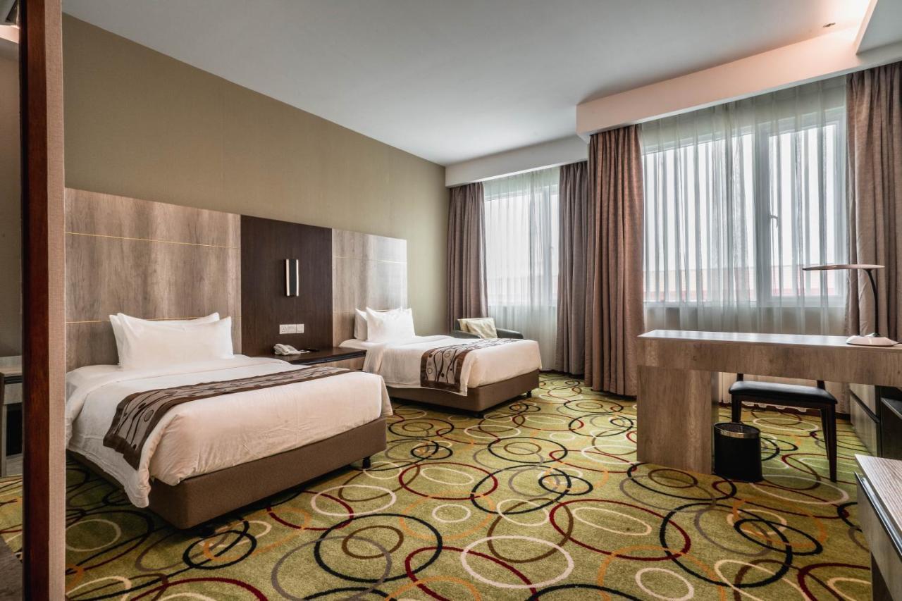 Ano Hotel Miri Eksteriør bilde